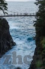 人妻超碰-探索人妻角色的多元面向，爱、责任与自我成长
